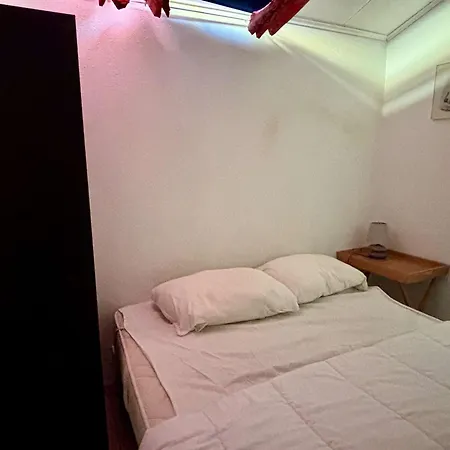 Holiday home Maison Avec Mezzanine: Confort, Terrasse & Proximite A - Fr-1-225-42