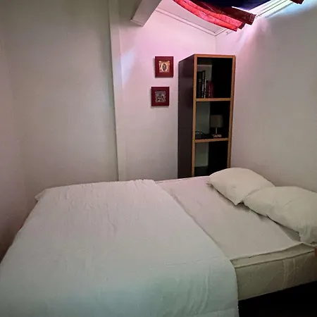 Holiday home Maison Avec Mezzanine: Confort, Terrasse & Proximite A - Fr-1-225-42 *
