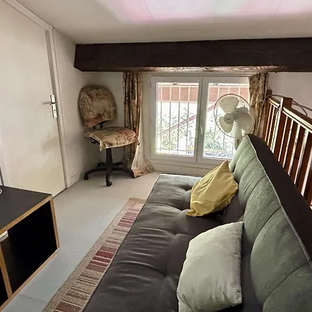 Maison Avec Mezzanine: Confort, Terrasse & Proximite A - Fr-1-225-42 Holiday home *