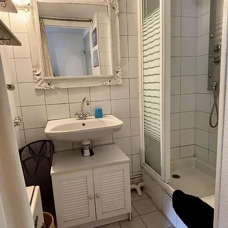 Holiday home Maison Avec Mezzanine: Confort, Terrasse & Proximite A - Fr-1-225-42 Argeles-sur-Mer