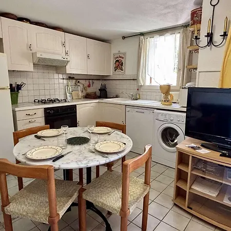 Holiday home Maison Avec Mezzanine: Confort, Terrasse & Proximite A - Fr-1-225-42